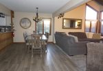 Mammoth Lakes Lodging Sunrise 1 - Dining Room Table that Seats 6